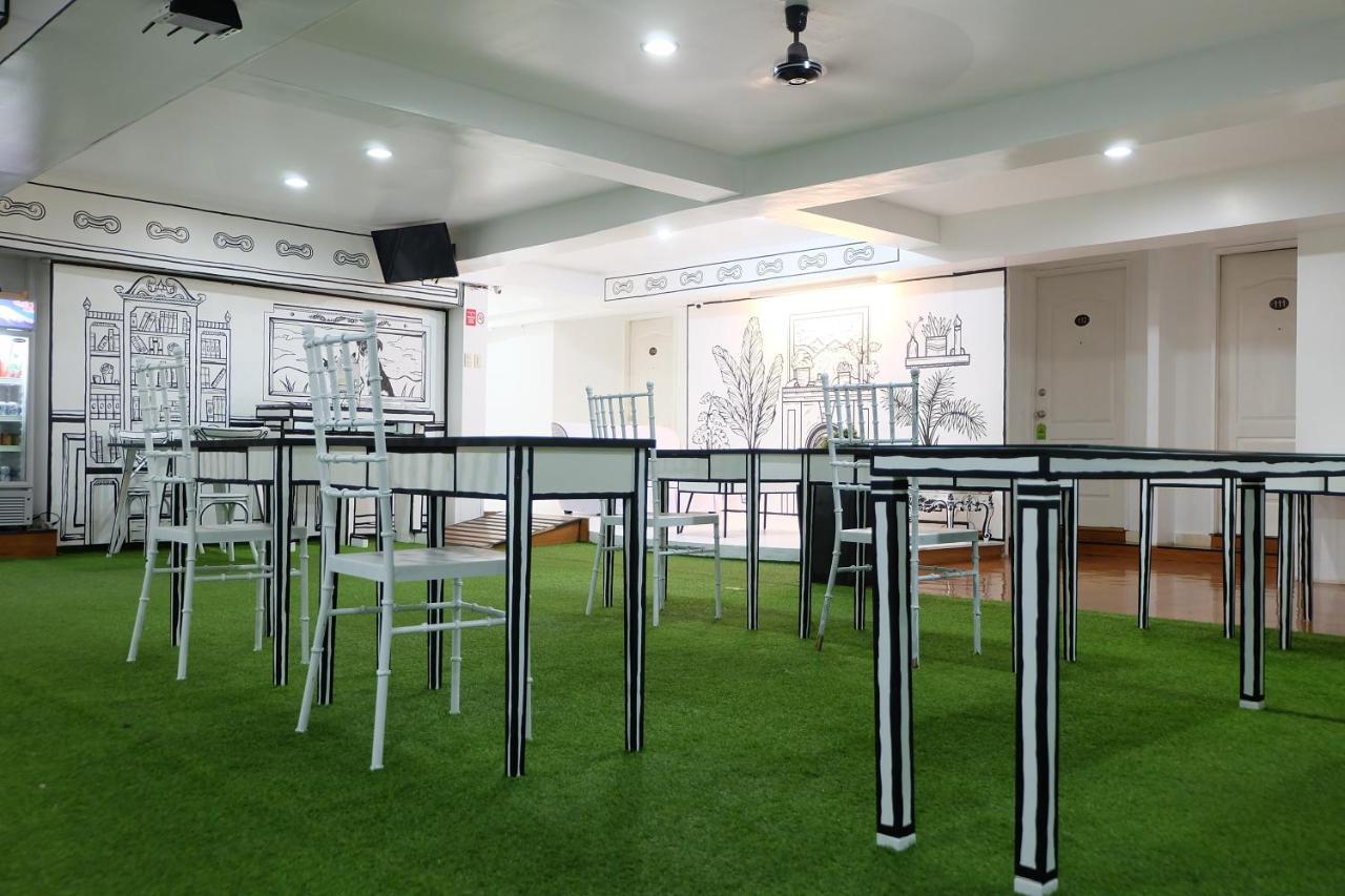 Hotel Spaces Makati 3*
