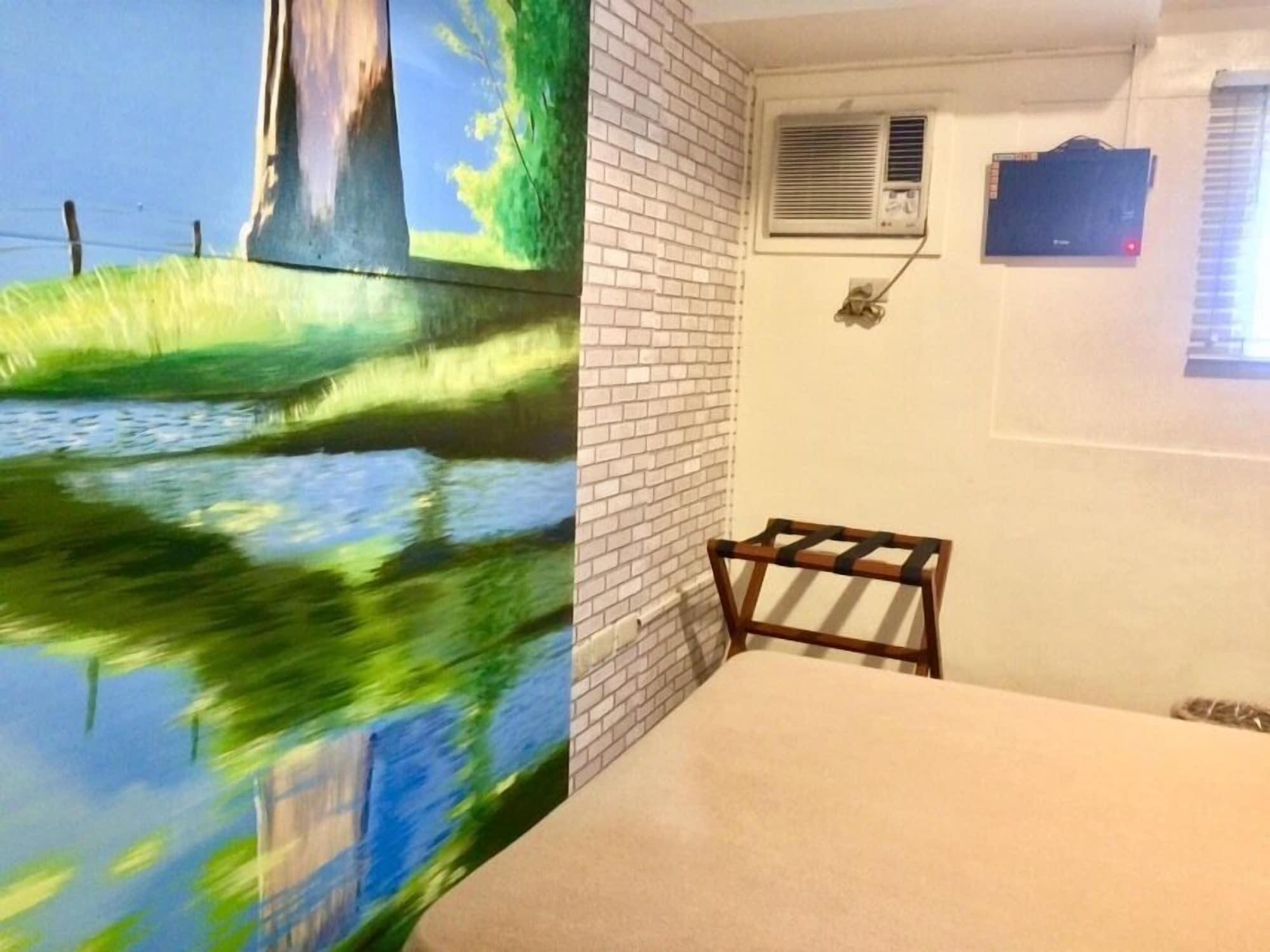 Spaces Makati 3*
