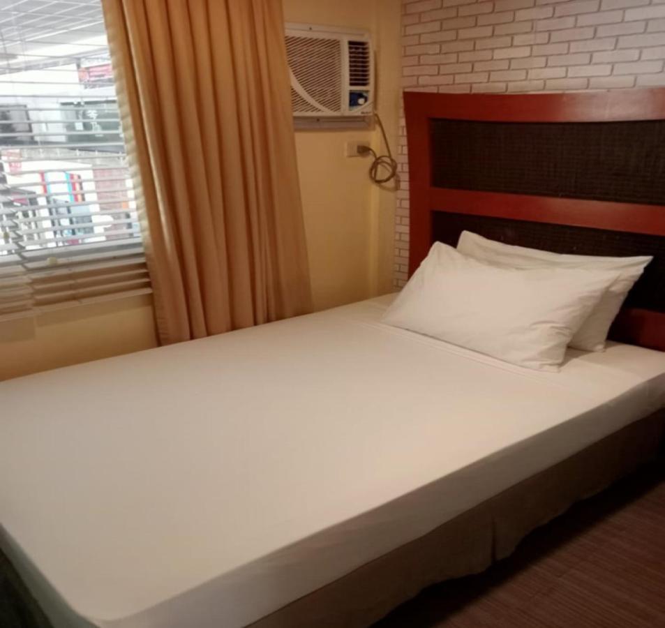 Hotel Spaces Makati 3*