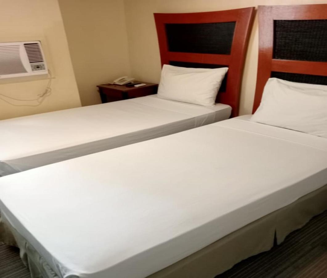 Spaces Makati 3* Makati City