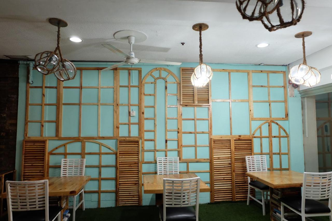 Hotel Spaces Makati 3*